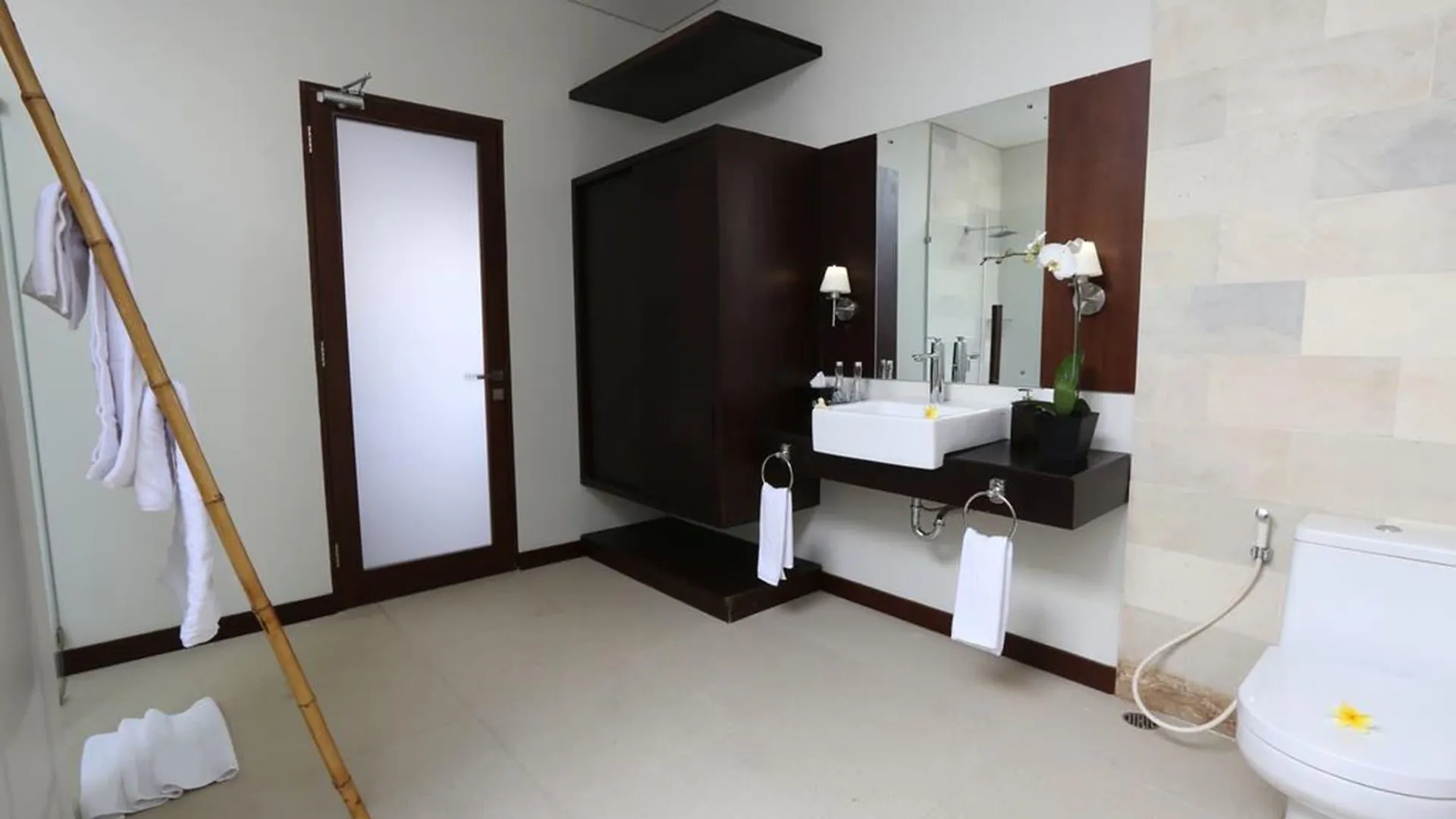 Uppala Villa & Spa Umalas Kerobokan  0*, Kerobokan (Bali)