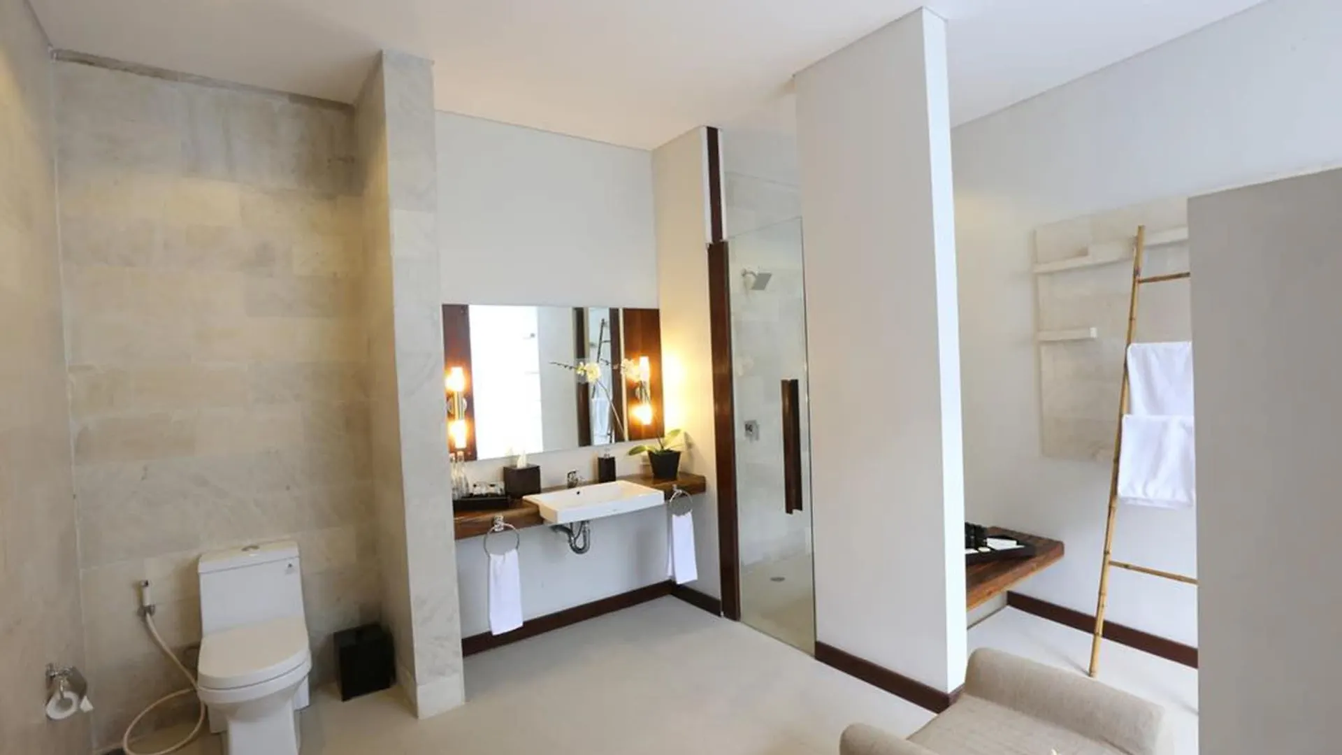 Uppala Villa & Spa Umalas Kerobokan