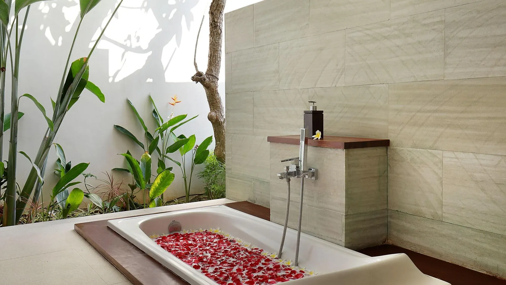 Uppala Villa & Spa Umalas Kerobokan  0*, Kerobokan (Bali)