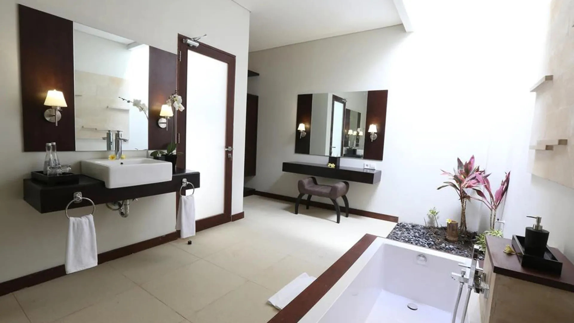 Uppala Villa & Spa Umalas Kerobokan  Indonesia